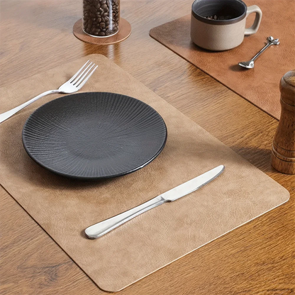 Kunstleder Tischsets Set 🍽️ – Quadratisch, isolierend für Küche, Esszimmer & Restaurant (1/4/6 Stück)